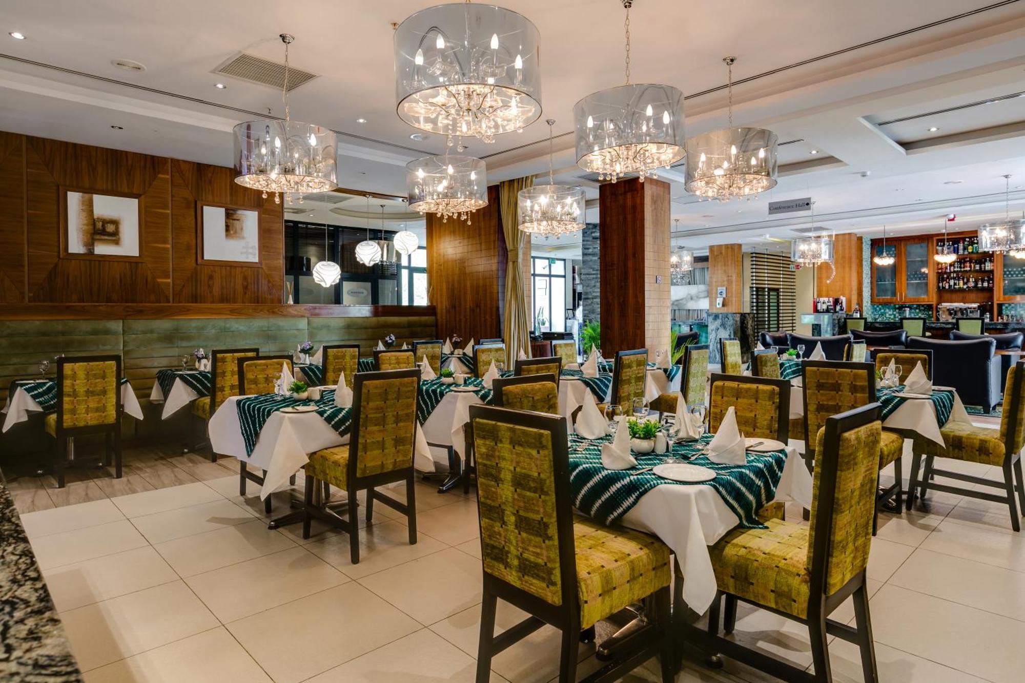 Protea Hotel By Marriott Benin City Select Emotan Εξωτερικό φωτογραφία