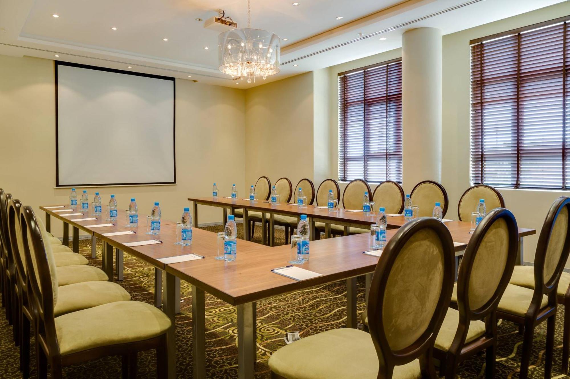 Protea Hotel By Marriott Benin City Select Emotan Εξωτερικό φωτογραφία